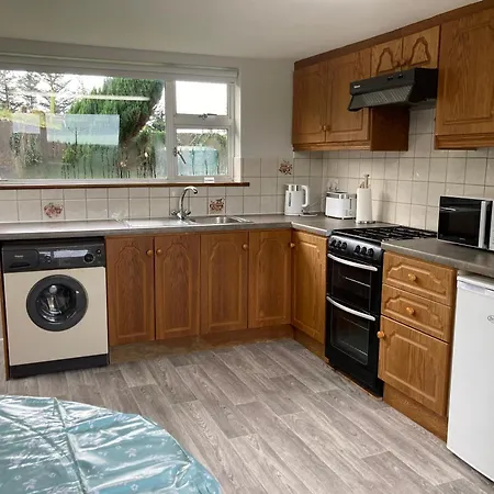 The Farmhouse Apartment *
